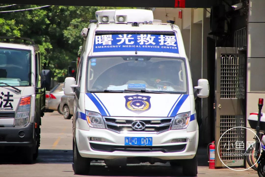 厦门警车维修途经开模厂楼身斗