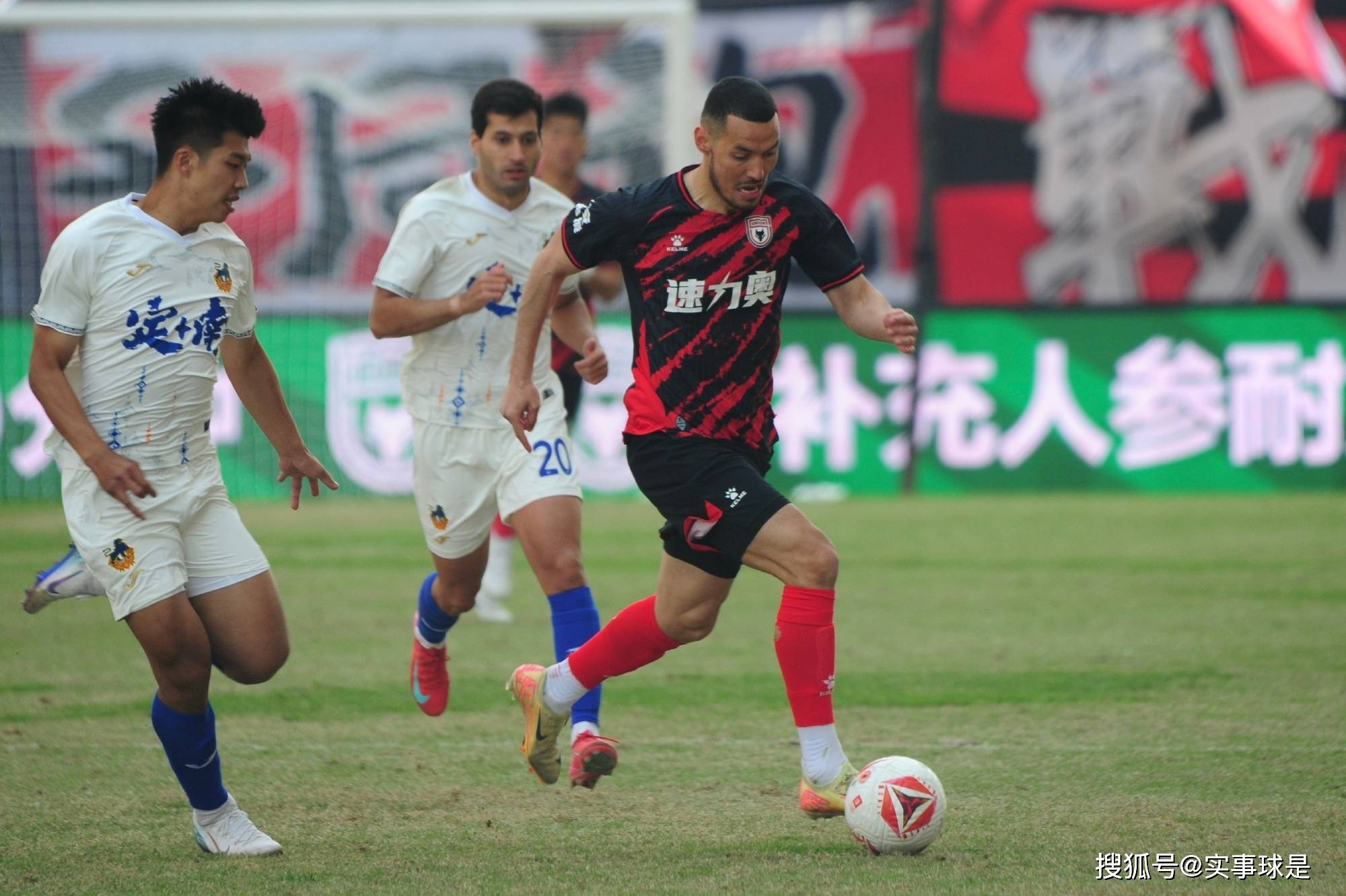 3-1，苏州东吴掀翻中甲第8，19岁范绪林、21岁艾尼法的简单介绍