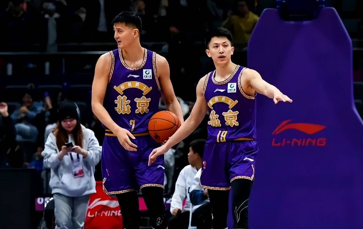 CBA3消息！杜锋续约广东，张庆鹏担任北控新帅，杨瀚森冲击首轮