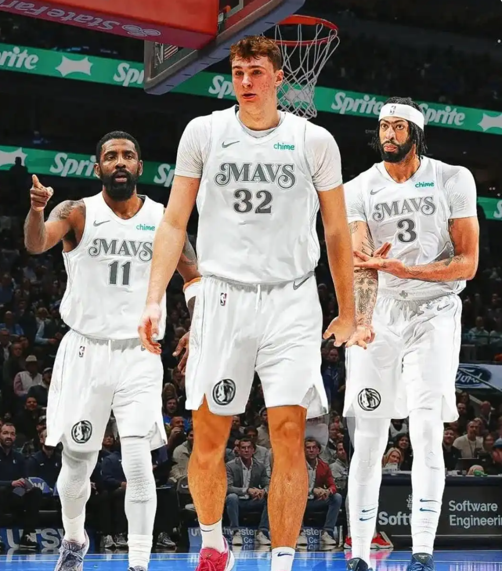 包含NBA交易市场加热！绿军送走波尔津吉斯，欧文降薪续约独行侠的词条