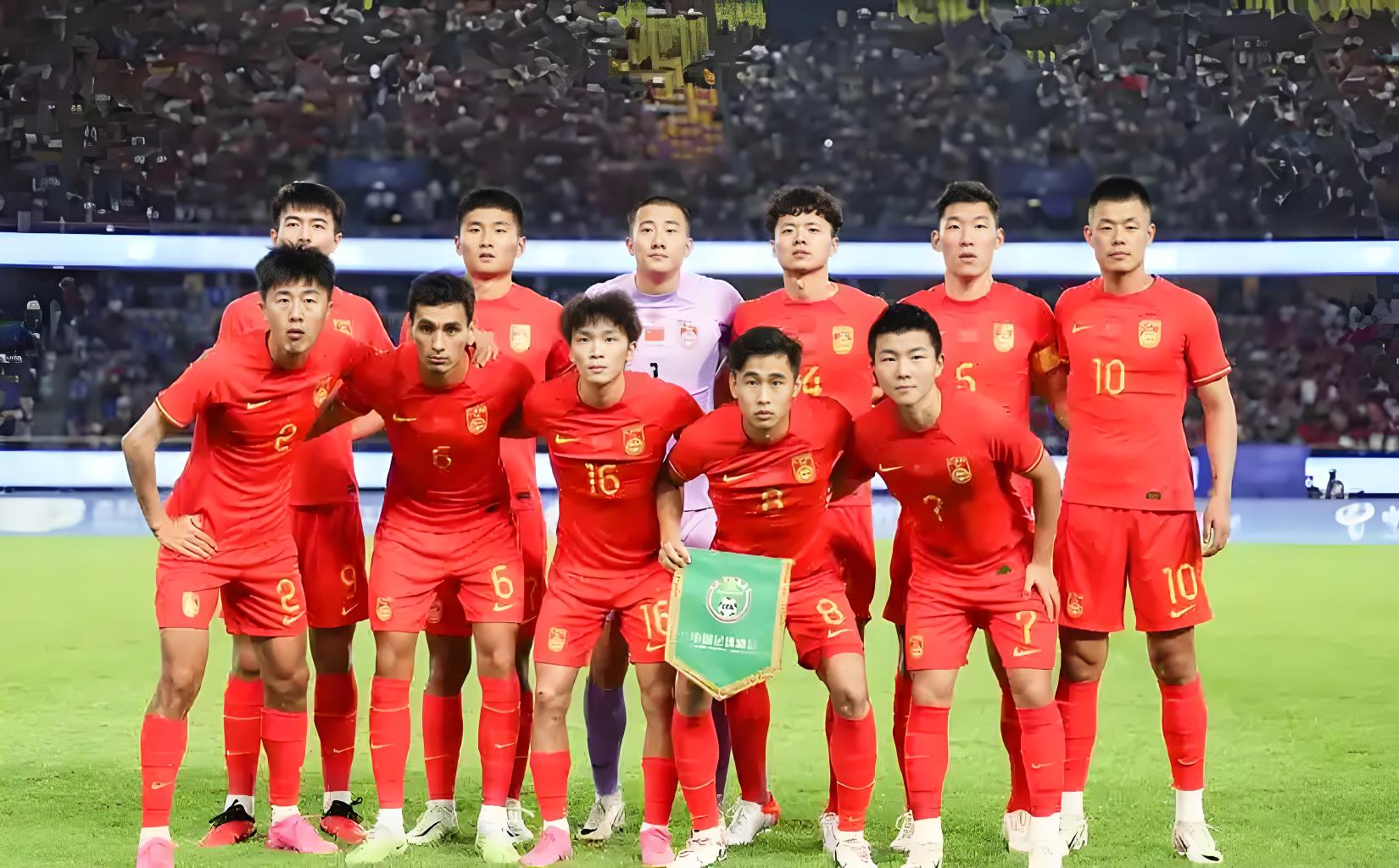 执手同心，中国足球队无往不胜