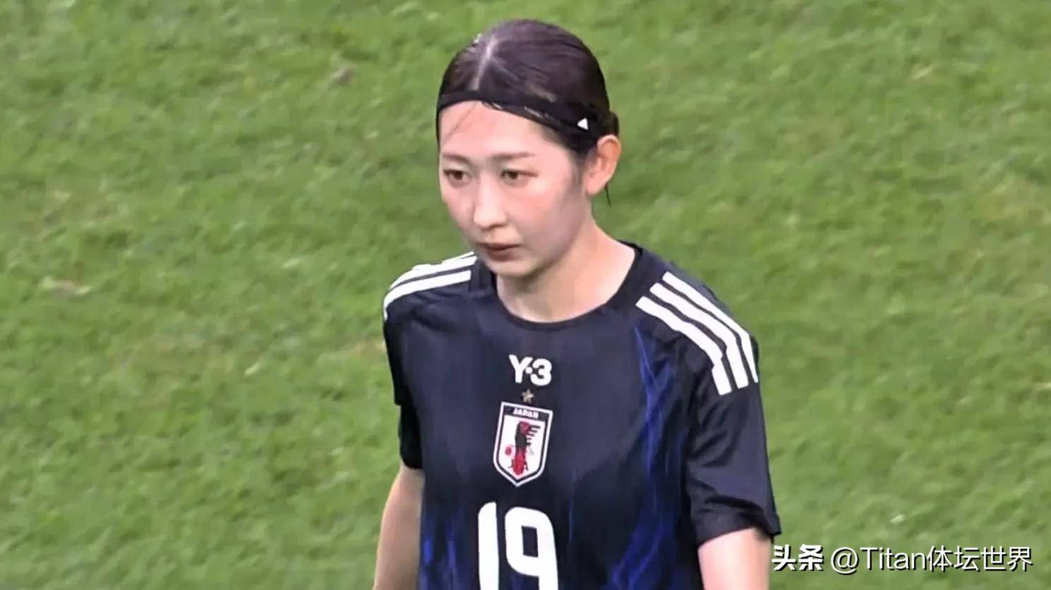 包含0-0！国足遗憾丢冠！中国女足1胜2平结束东亚杯，尴尬延续3大纪录的词条